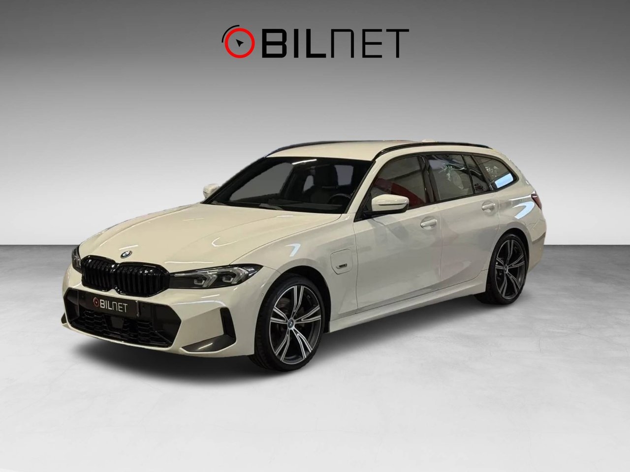 BMW 330e