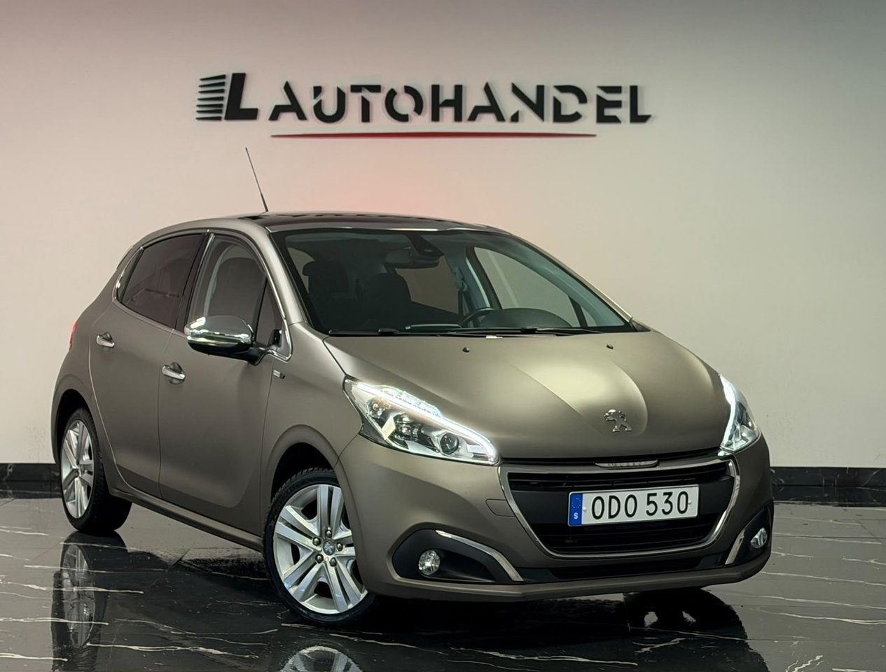 Peugeot 208 1.2 PureTech 82 2016, photo 3/10