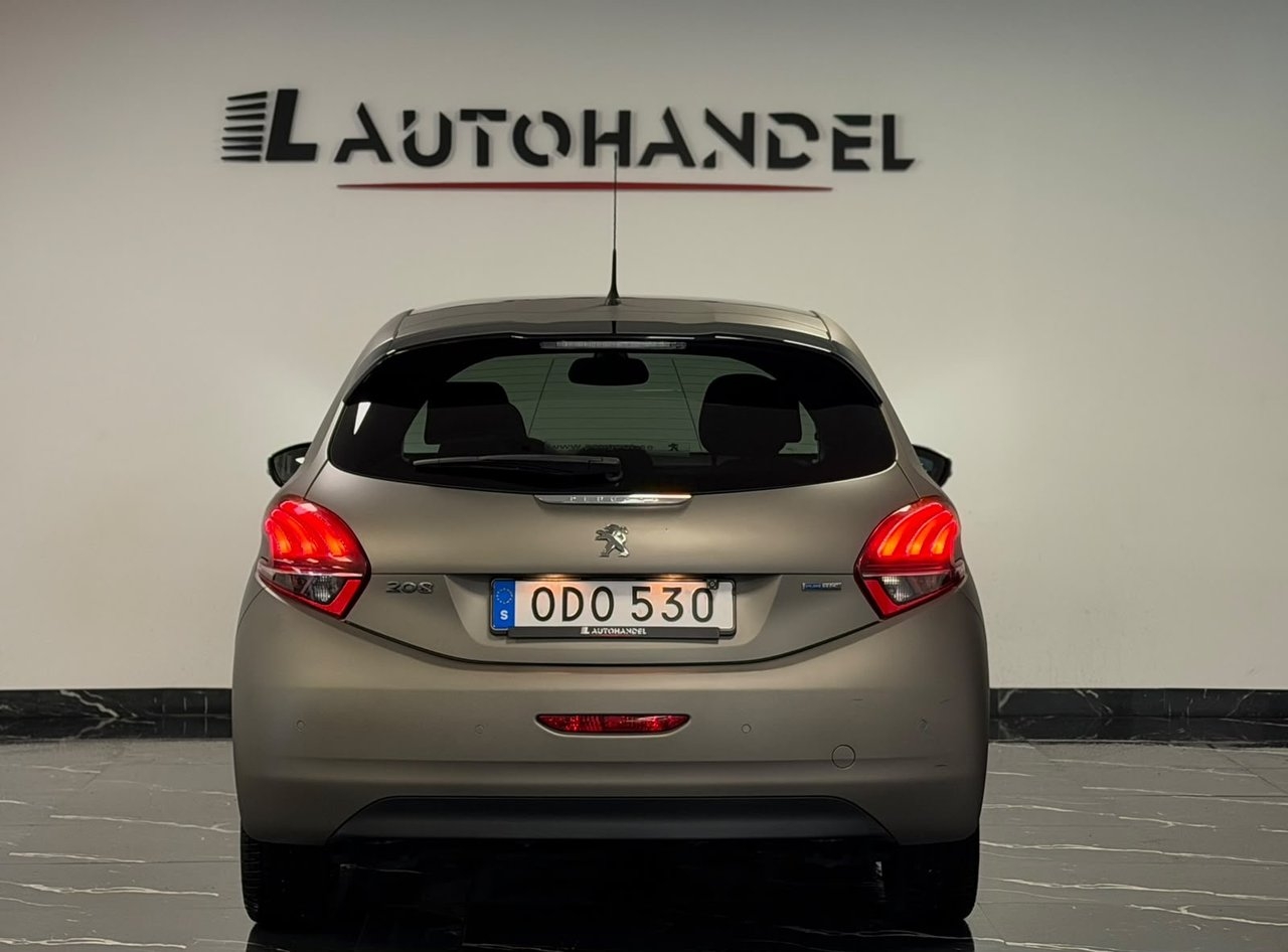 Peugeot 208 1.2 PureTech 82 2016, photo 5/10