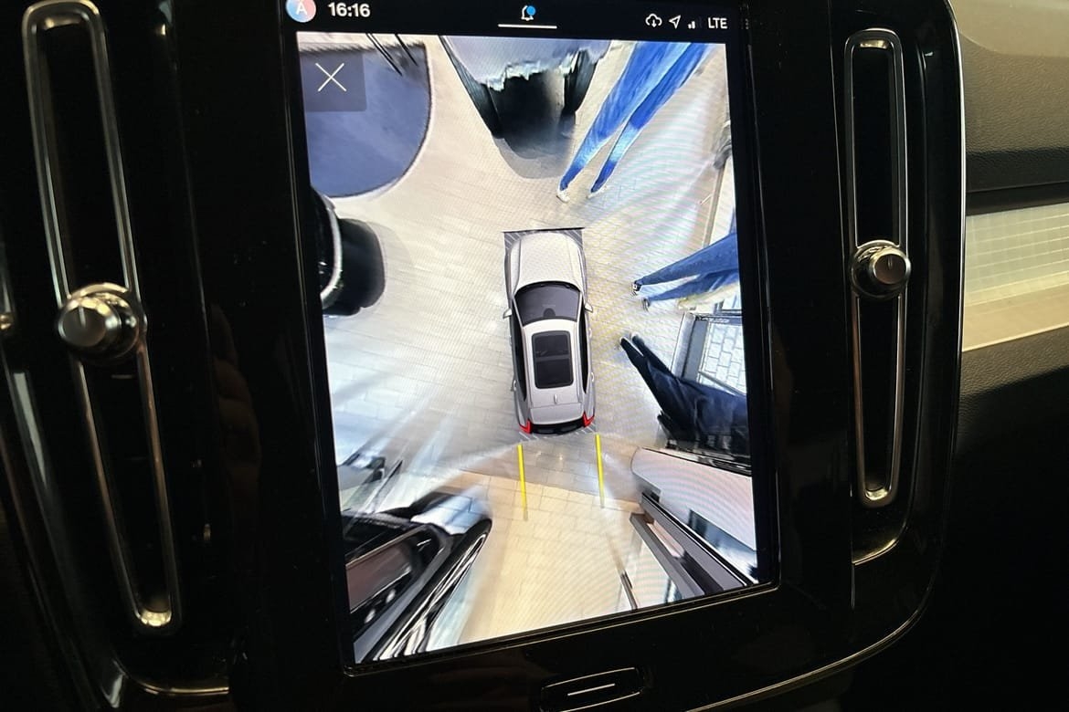 Volvo XC40 B3 Plus Dark 2025, kuva 31/32