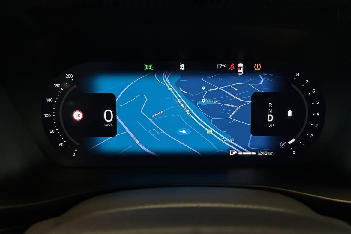 Volvo XC40 B3 Plus Dark 2025, kuva 32/32