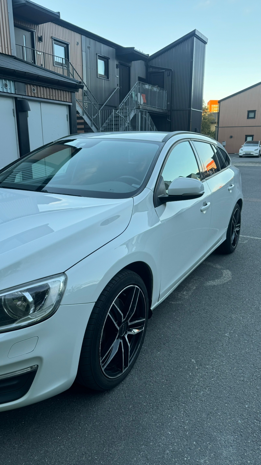 Volvo V60 D4 AWD Geartronic 2017, bild 4/10