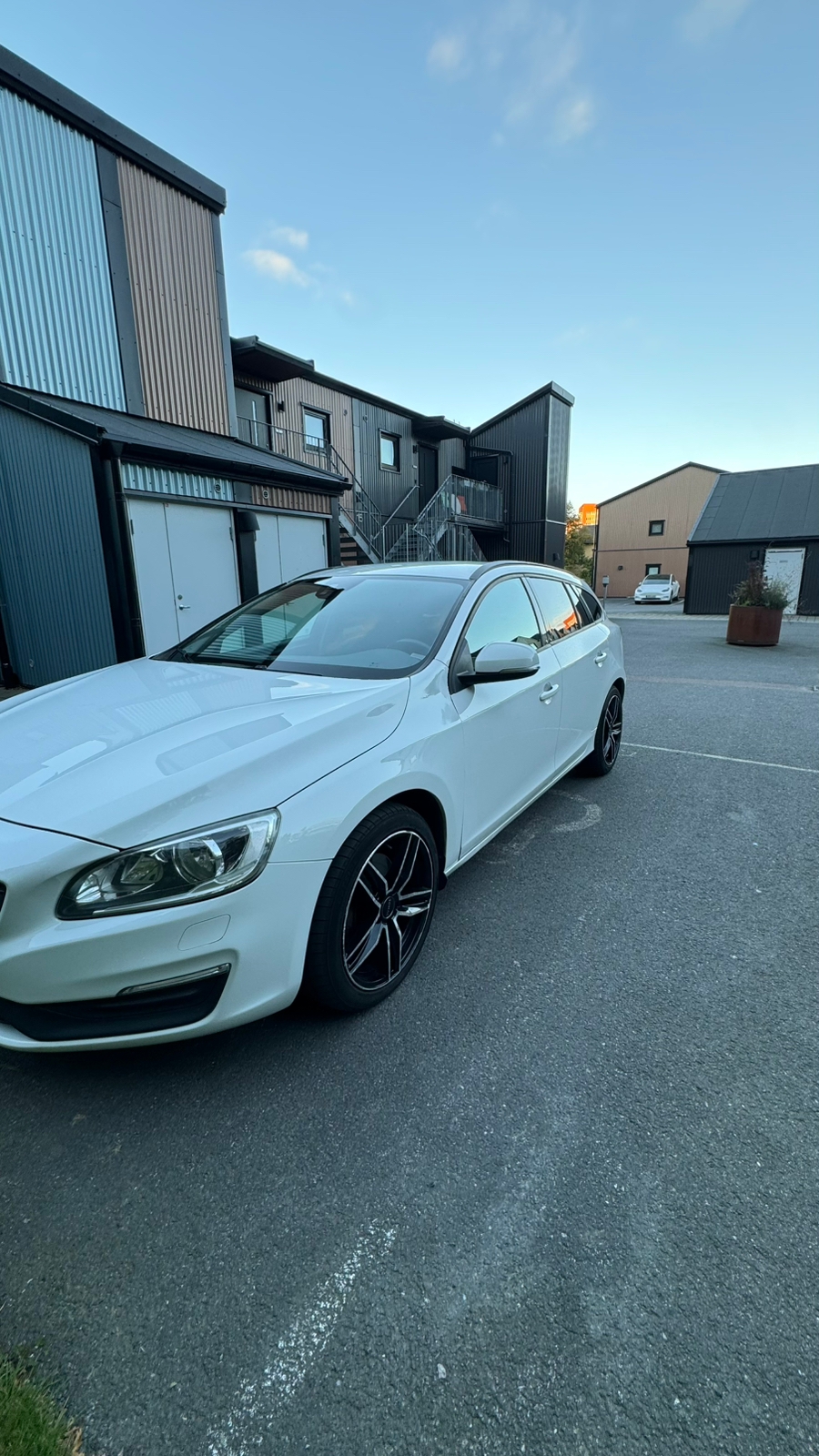 Volvo V60 D4 AWD Geartronic 2017, bild 3/10