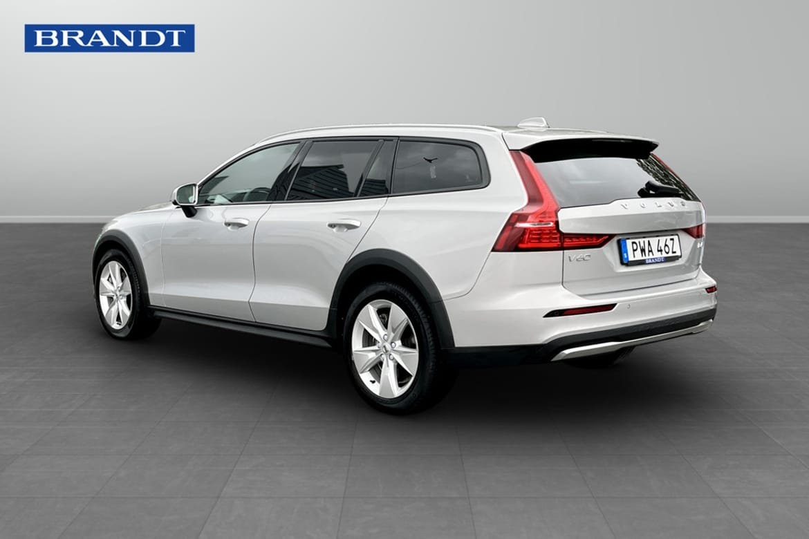Volvo V60 Cross Country 2024, bild 2/9