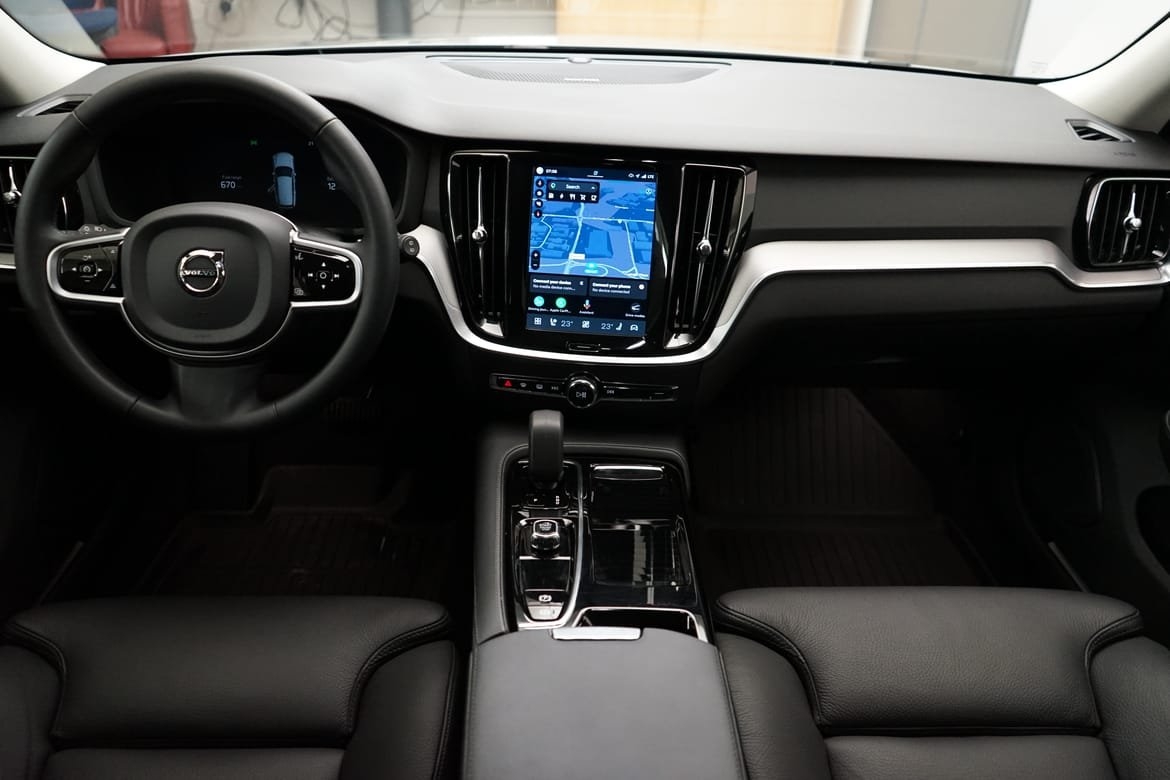 Volvo V60 T6 Plus Dark Nordic 2025, kuva 6/10