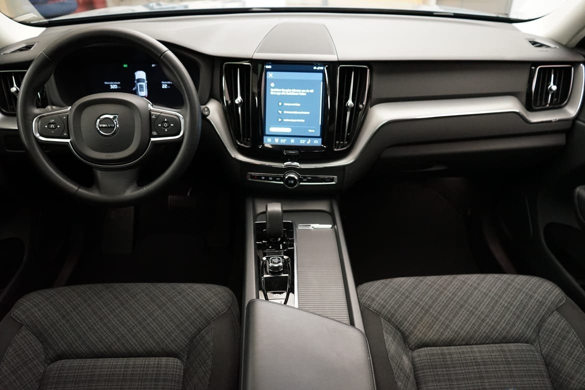 Volvo XC60 T6 Core Bright 2024, bild 6/10