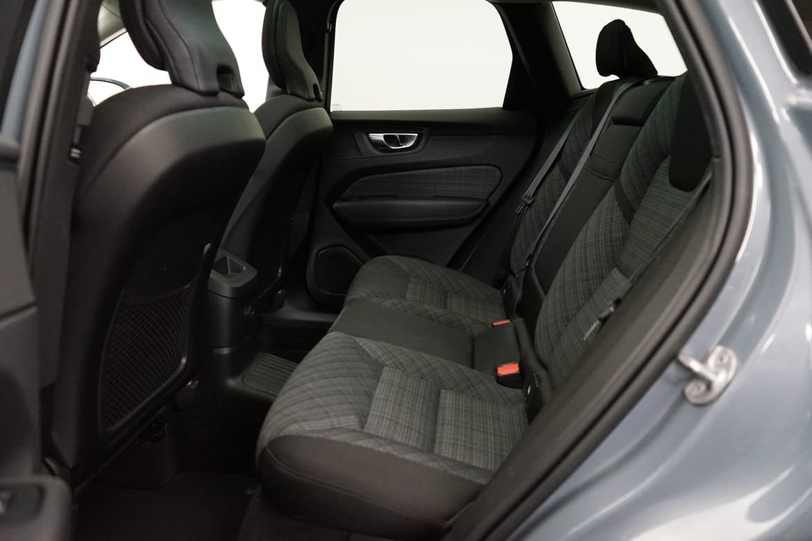 Volvo XC60 T6 Core Bright 2024, bild 7/10