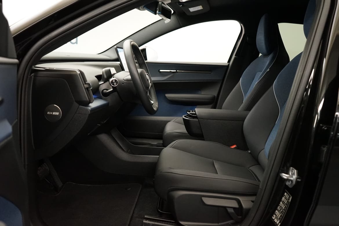 Volvo EX30 Extended Range Plus Edition 2025, bild 5/10