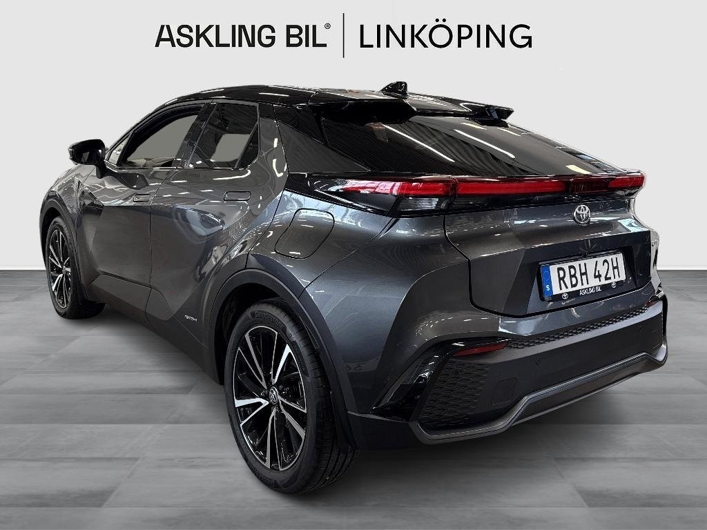Toyota C-HR 2.0 Hybrid Executive 2024, bild 2/10