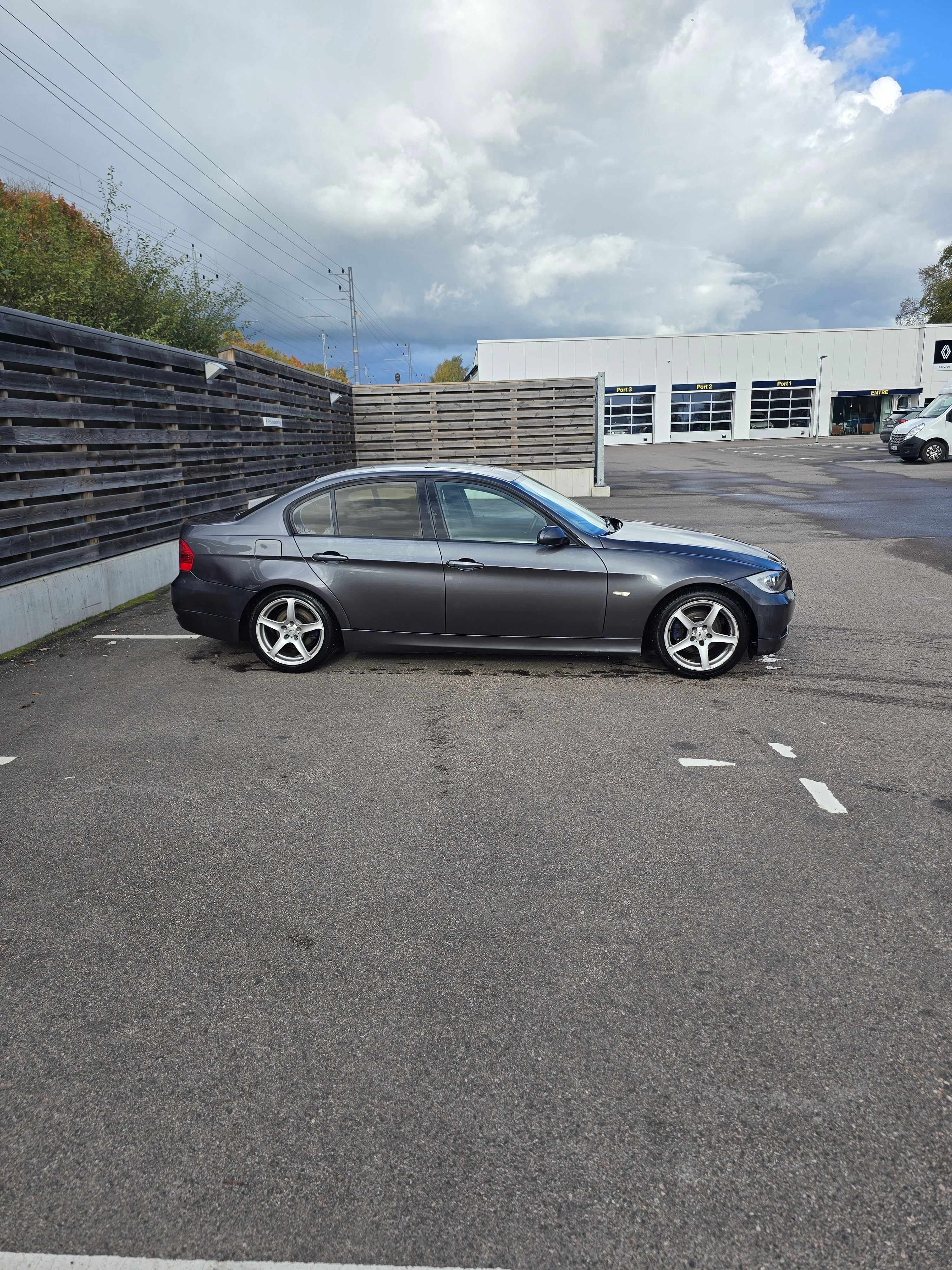 BMW 320 2005, bild 3/5