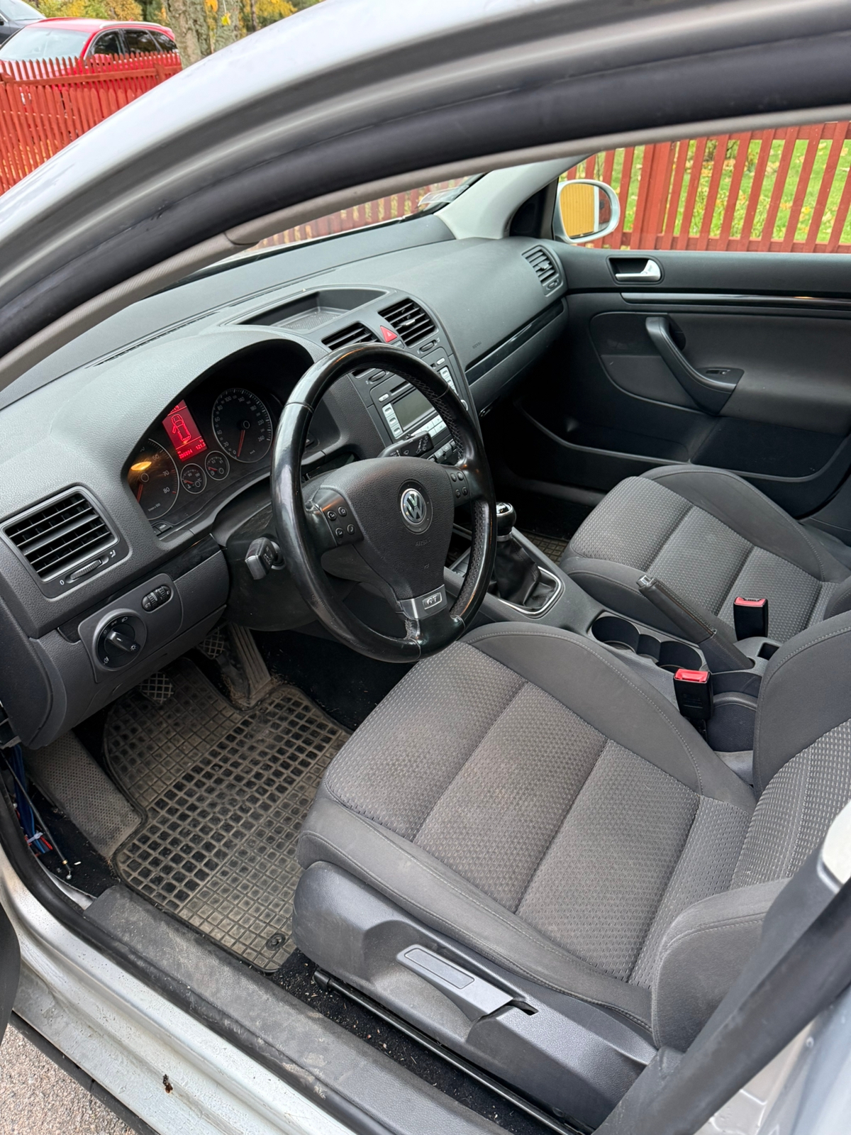 Volkswagen Golf 1.6 2008, photo 5/9