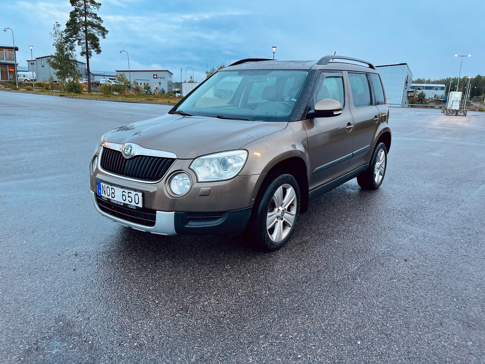 Skoda Yeti 2.0 TDI 2011, bild 2/10