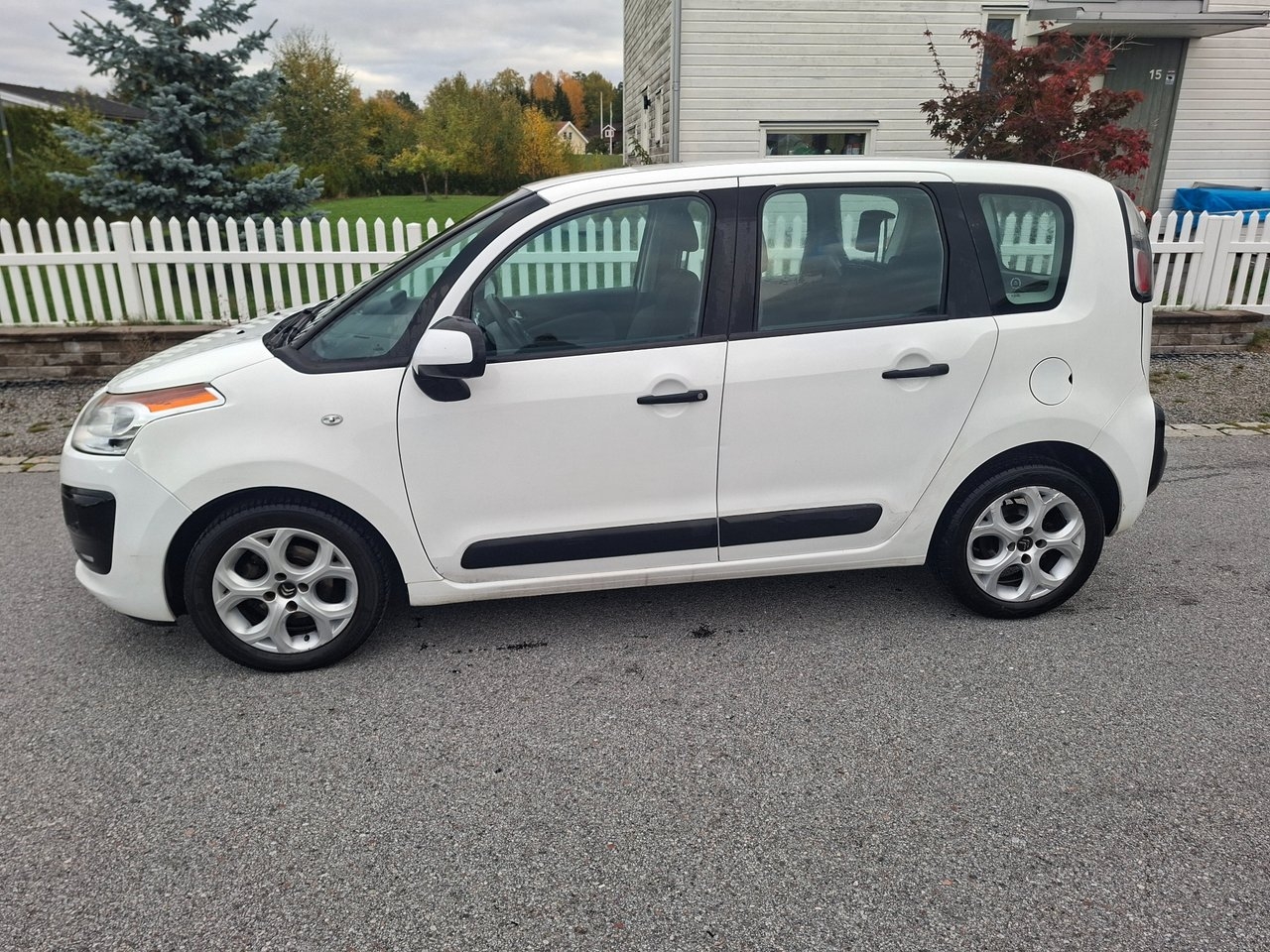 Citroen C3 Picasso 1.6 HDi 92HK 2014, bild 3/10
