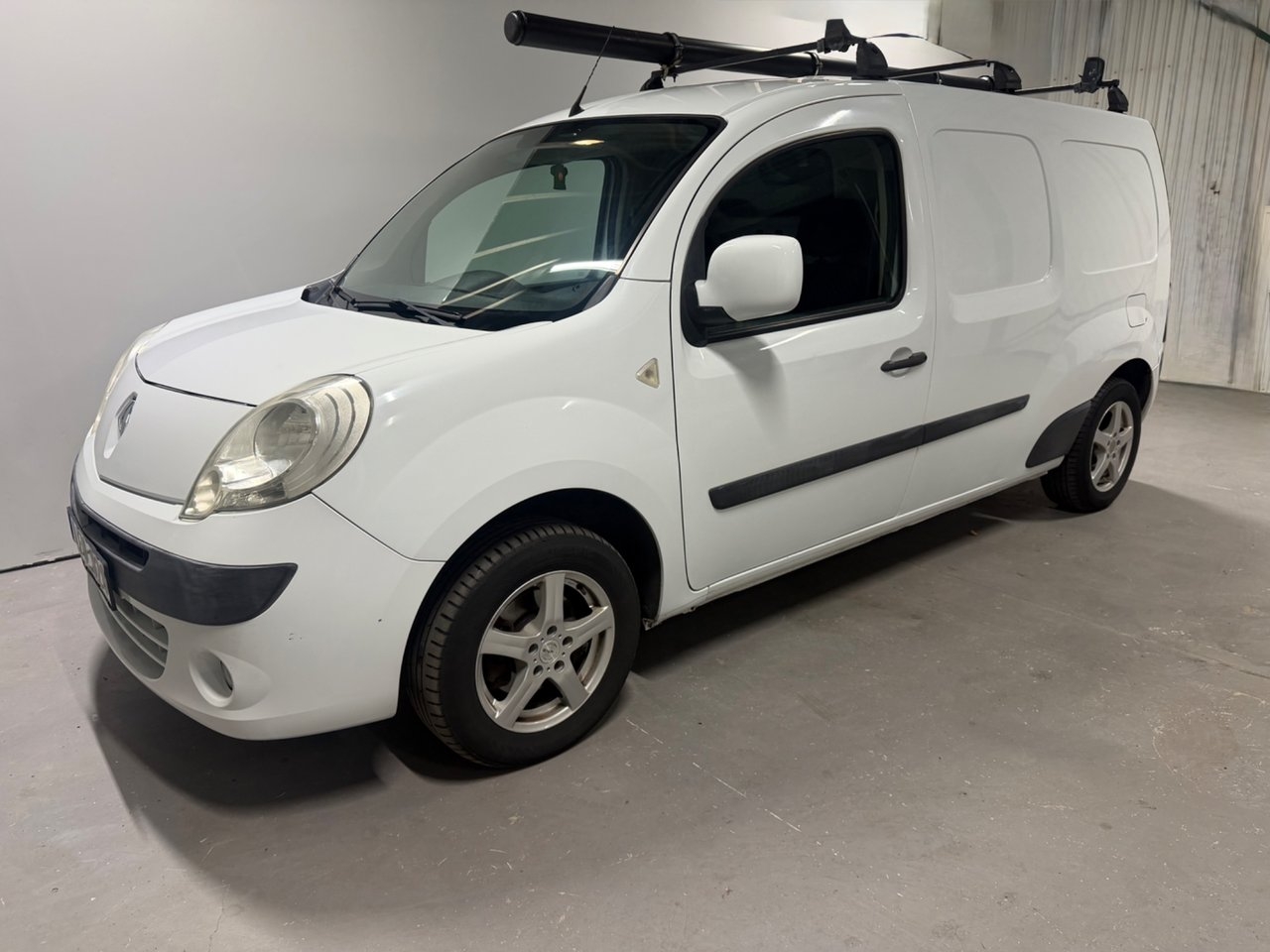 Renault Kangoo Express 2011, kuva 2/5