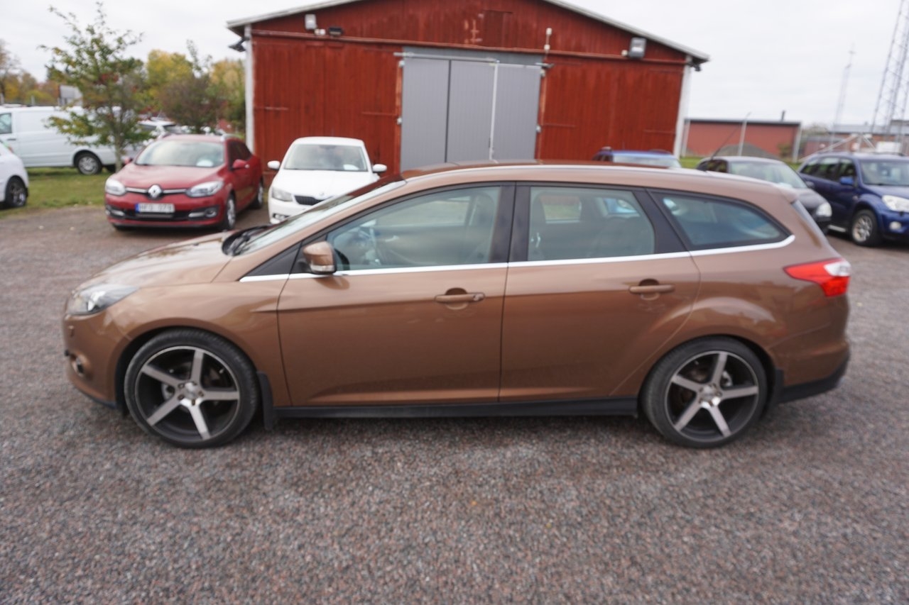 Ford Focus 1.6 TDCi ECOnetic Titanium 2014, bild 4/7