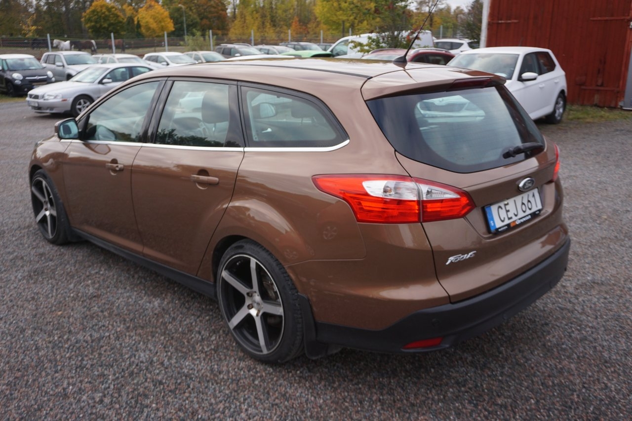 Ford Focus 1.6 TDCi ECOnetic Titanium 2014, bild 3/7