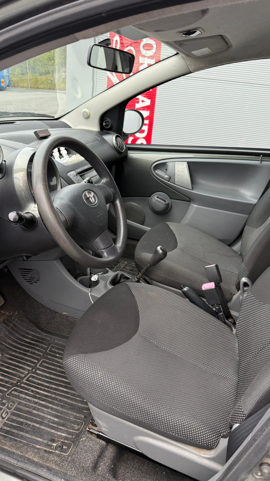 Toyota Aygo 1.0 2010, bild 6/8