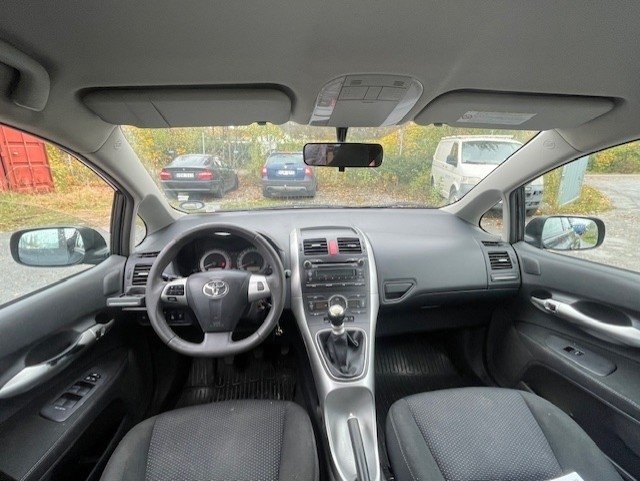 Toyota Auris 1.4 D-4D 2012, bild 5/7