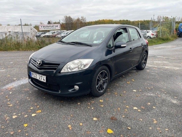 Toyota Auris 1.4 D-4D 2012, bild 2/7
