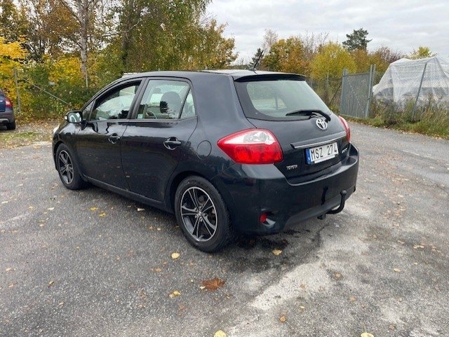 Toyota Auris 1.4 D-4D 2012, bild 3/7