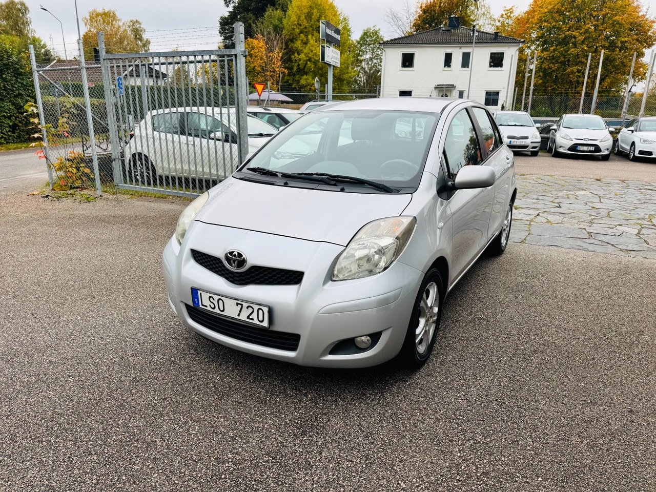 Toyota Yaris 2011, bild 2/10