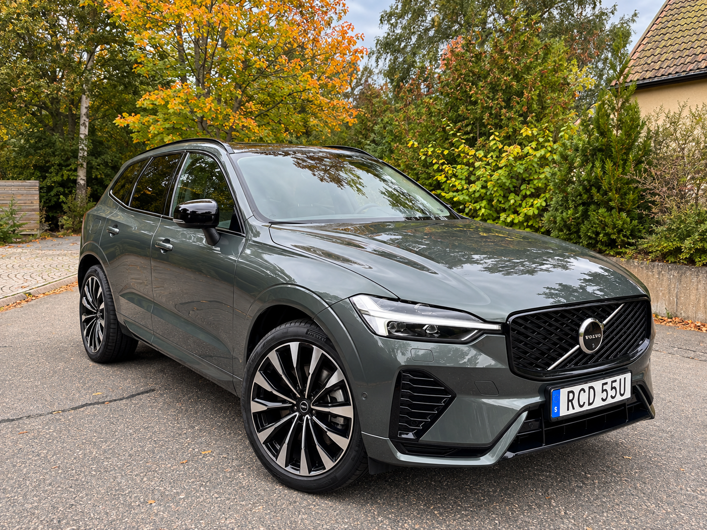 Volvo XC60 T6 Plus Dark 2026, bild 2/10