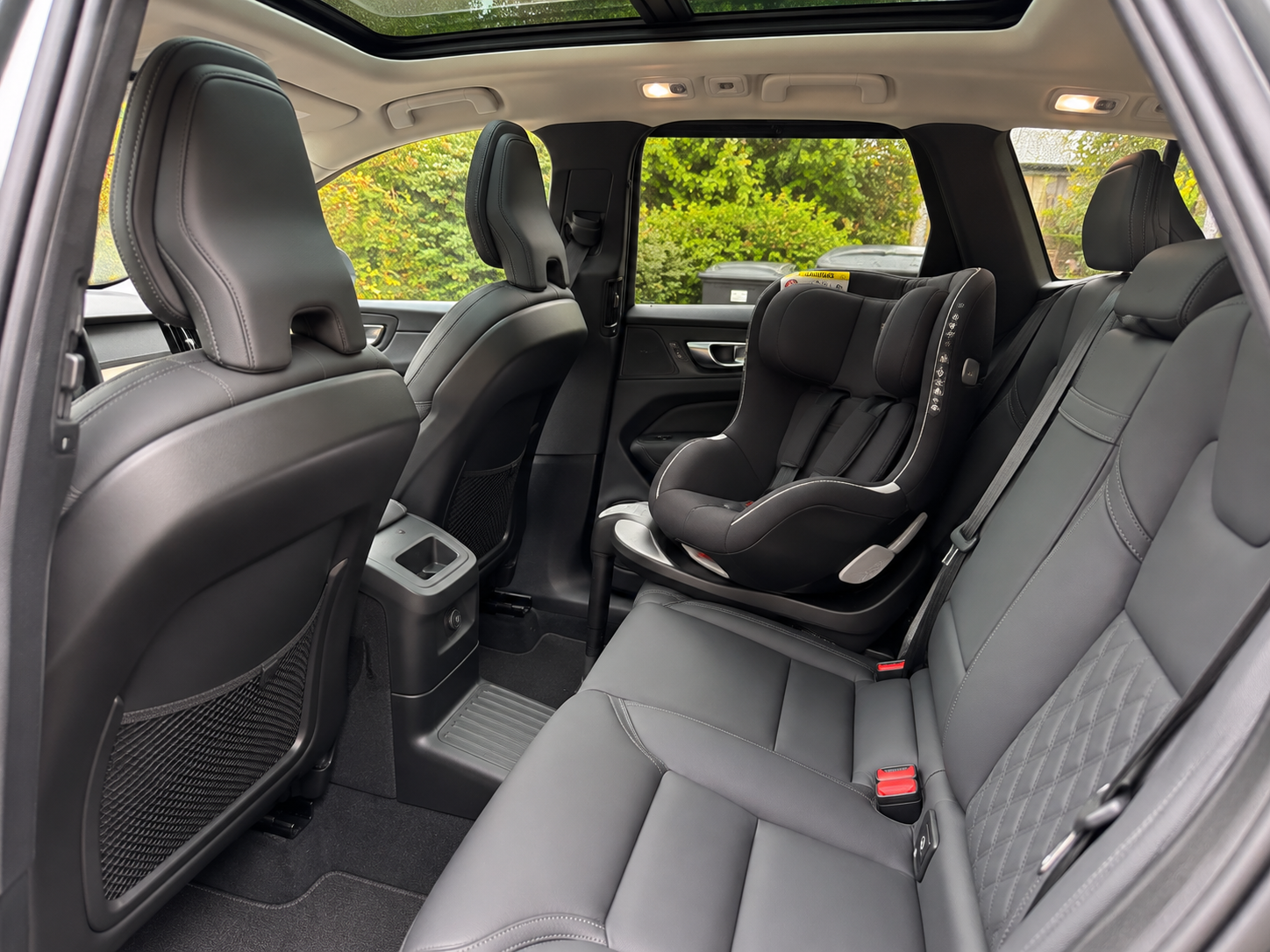 Volvo XC60 T6 Plus Dark 2026, bild 6/10