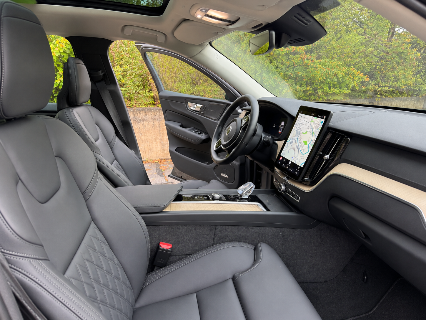 Volvo XC60 T6 Plus Dark 2026, bild 5/10