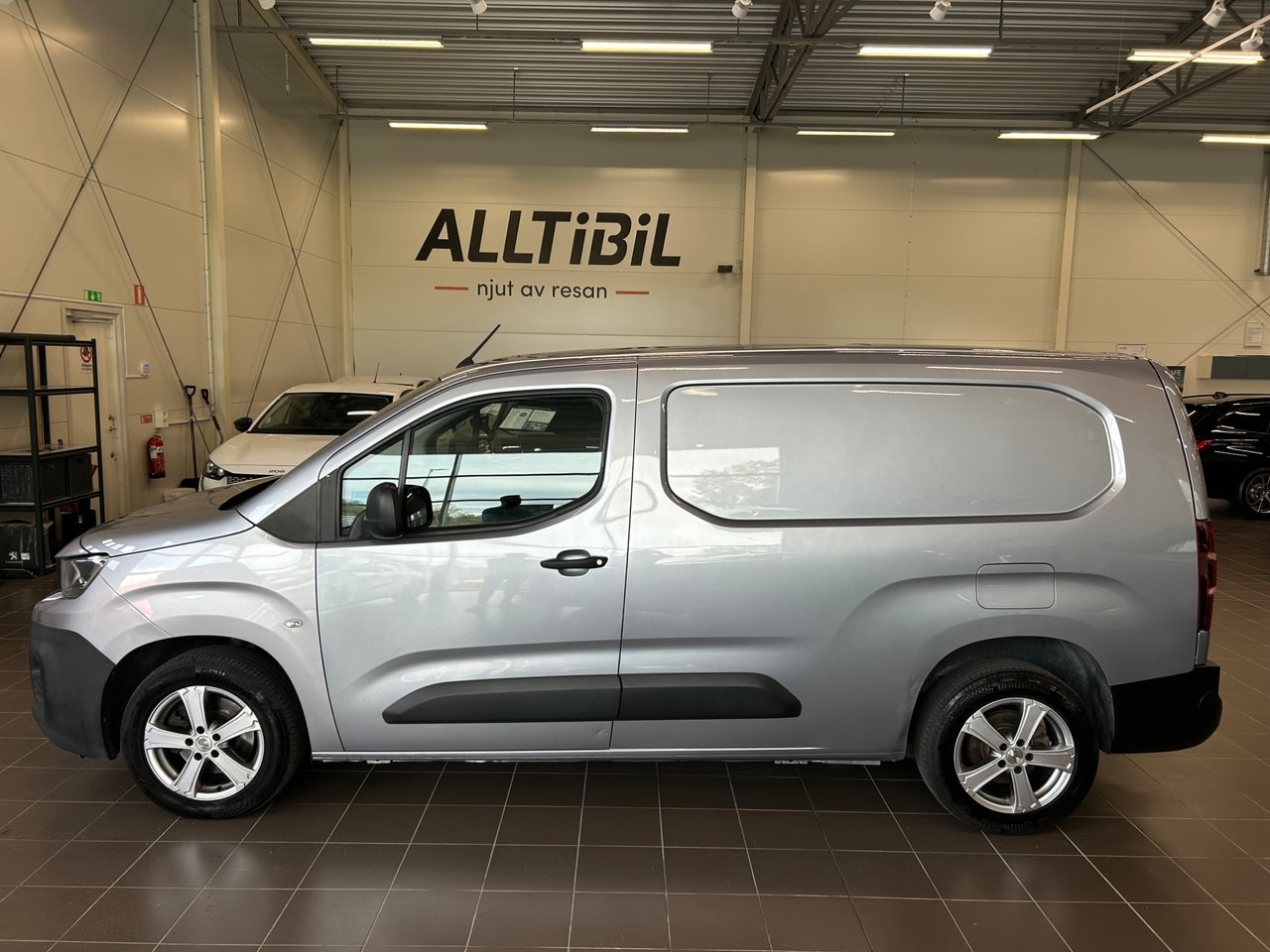 Peugeot Partner 1.5 BlueHDi 130 Pro 2019, photo 4/10
