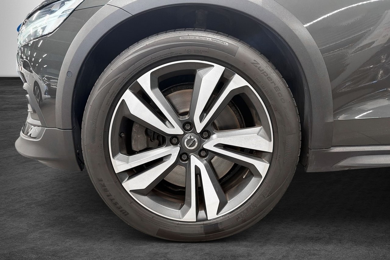 Volvo V60 Cross Country D4 2019, bild 2/10