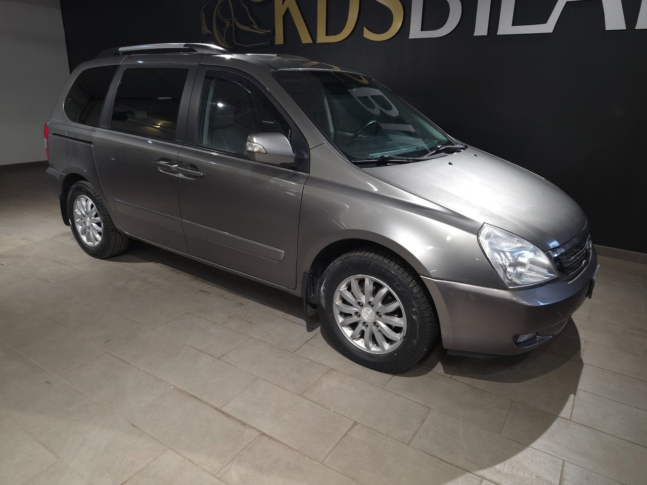 Kia Carnival 2011, bild 7/10