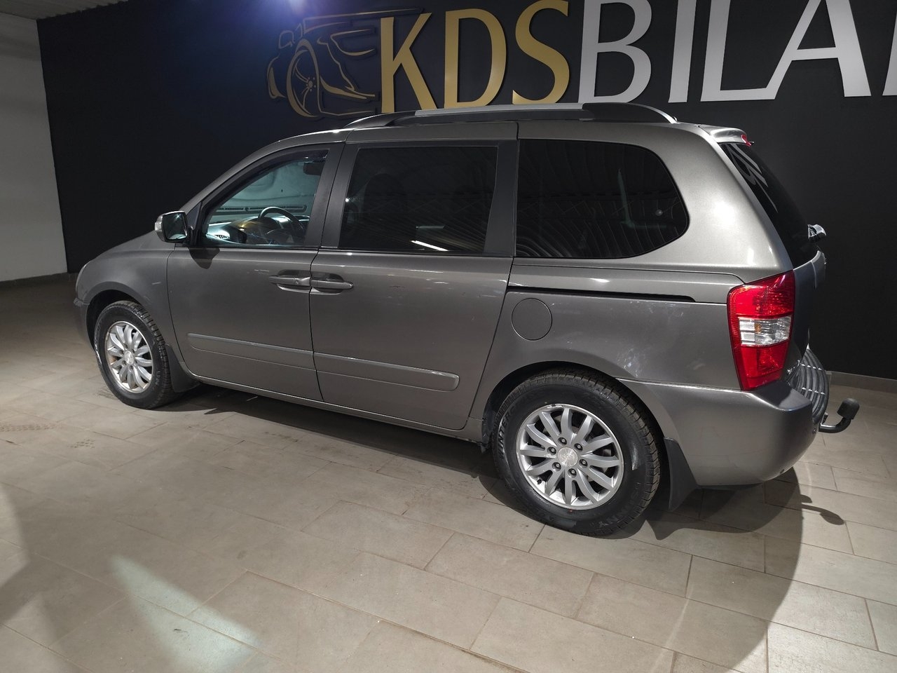 Kia Carnival 2011, bild 4/10