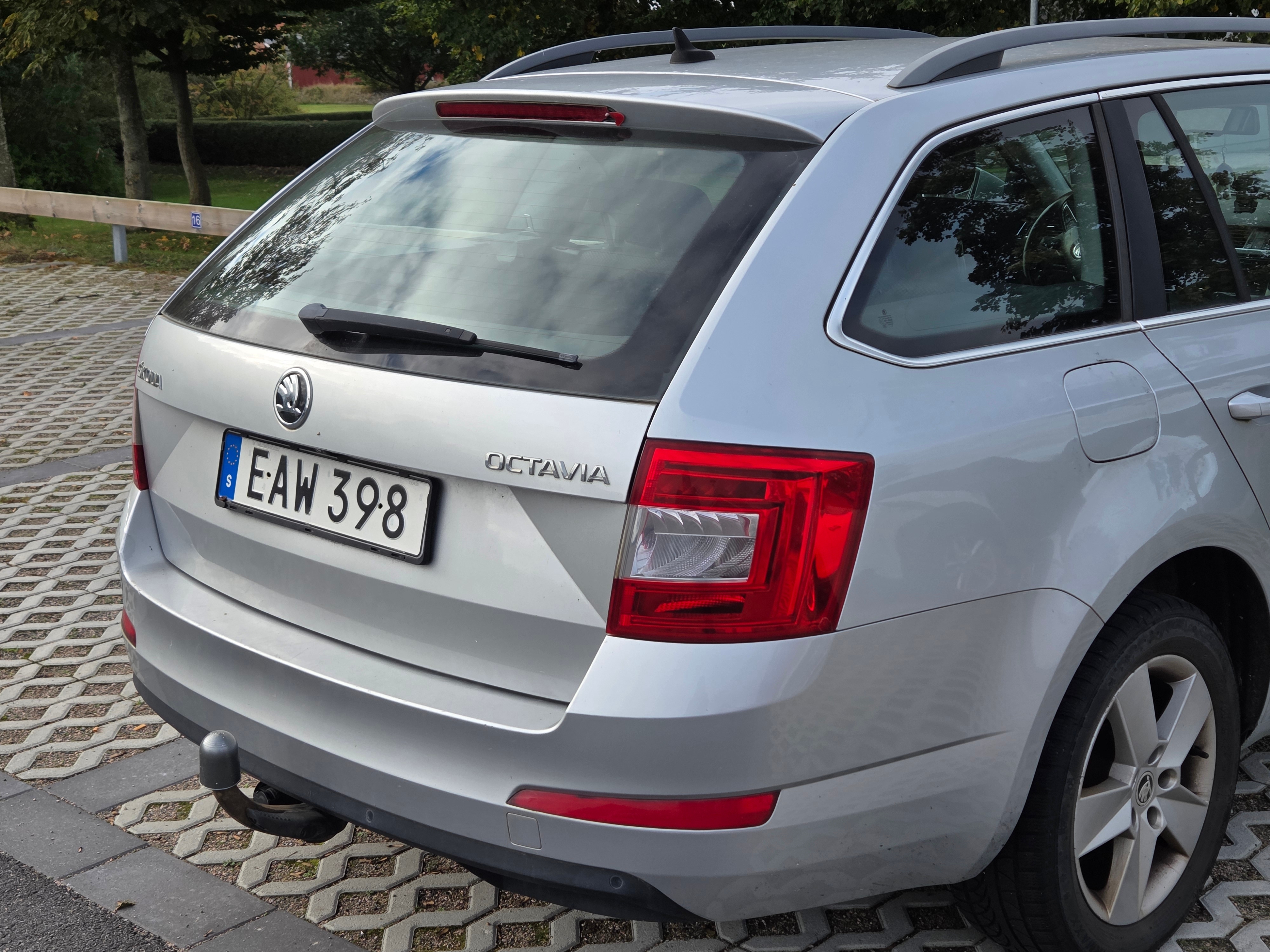 Skoda Octavia Kombi 1.4 TSI Manuell 2015, bild 4/10