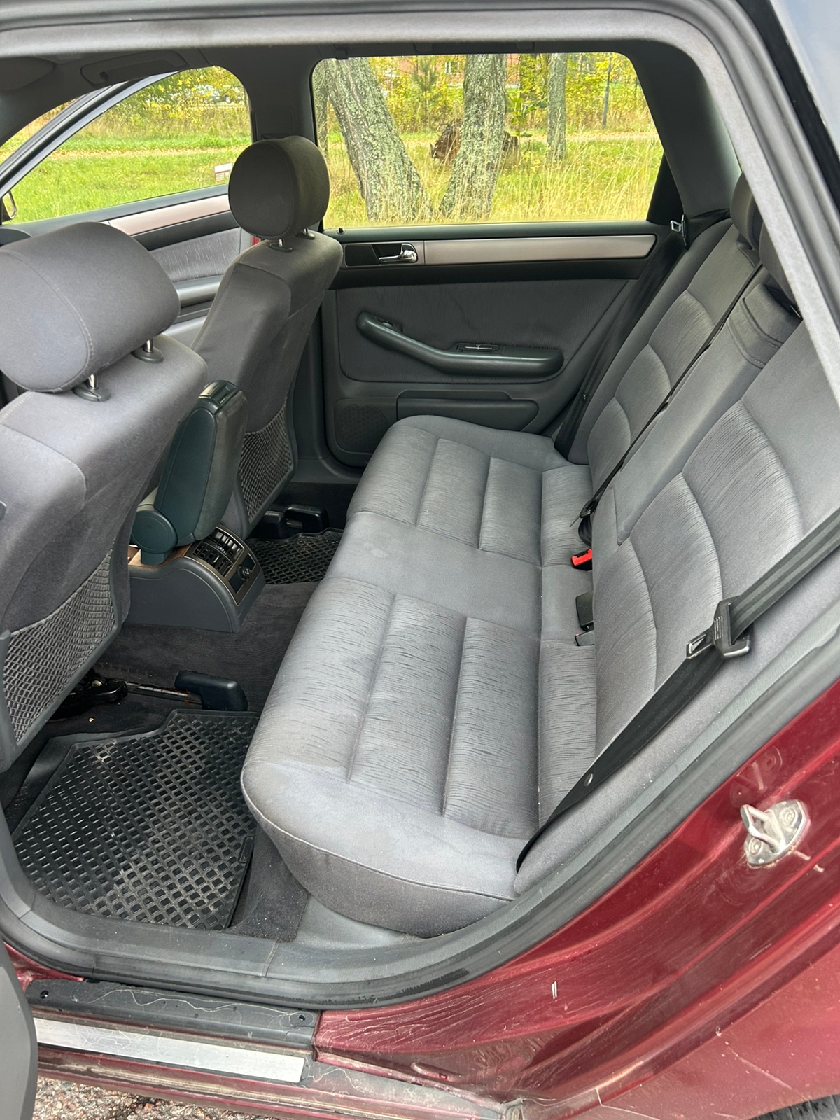 Audi A6 Avant 2.4 V6 Manuell 1999, bild 7/10