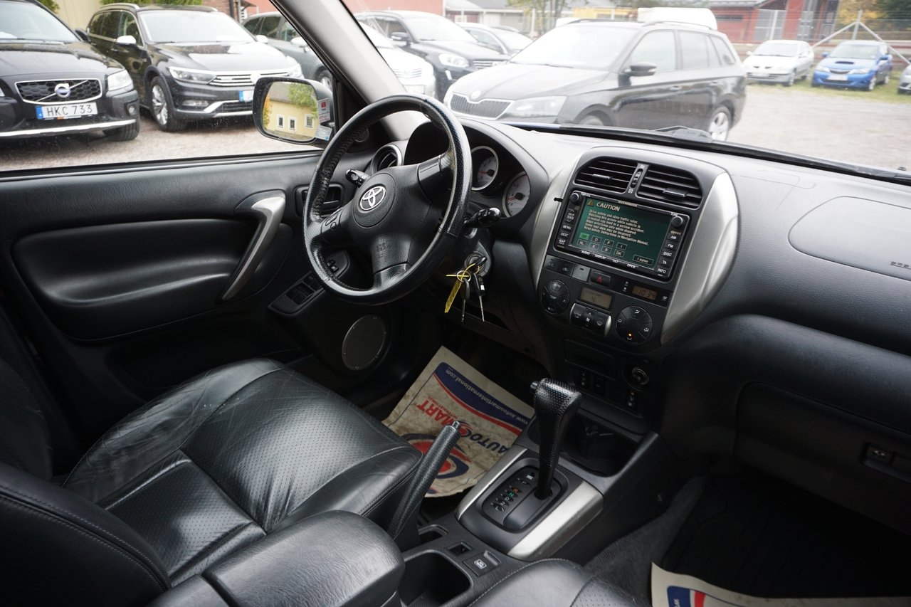 Toyota RAV4 2.0 2003, photo 5/8