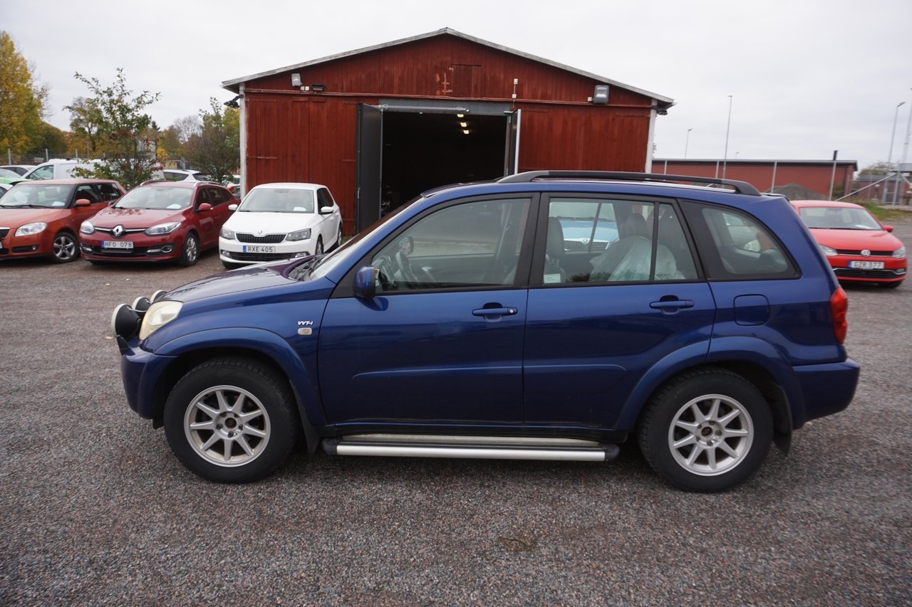 Toyota RAV4 2.0 2003, photo 4/8