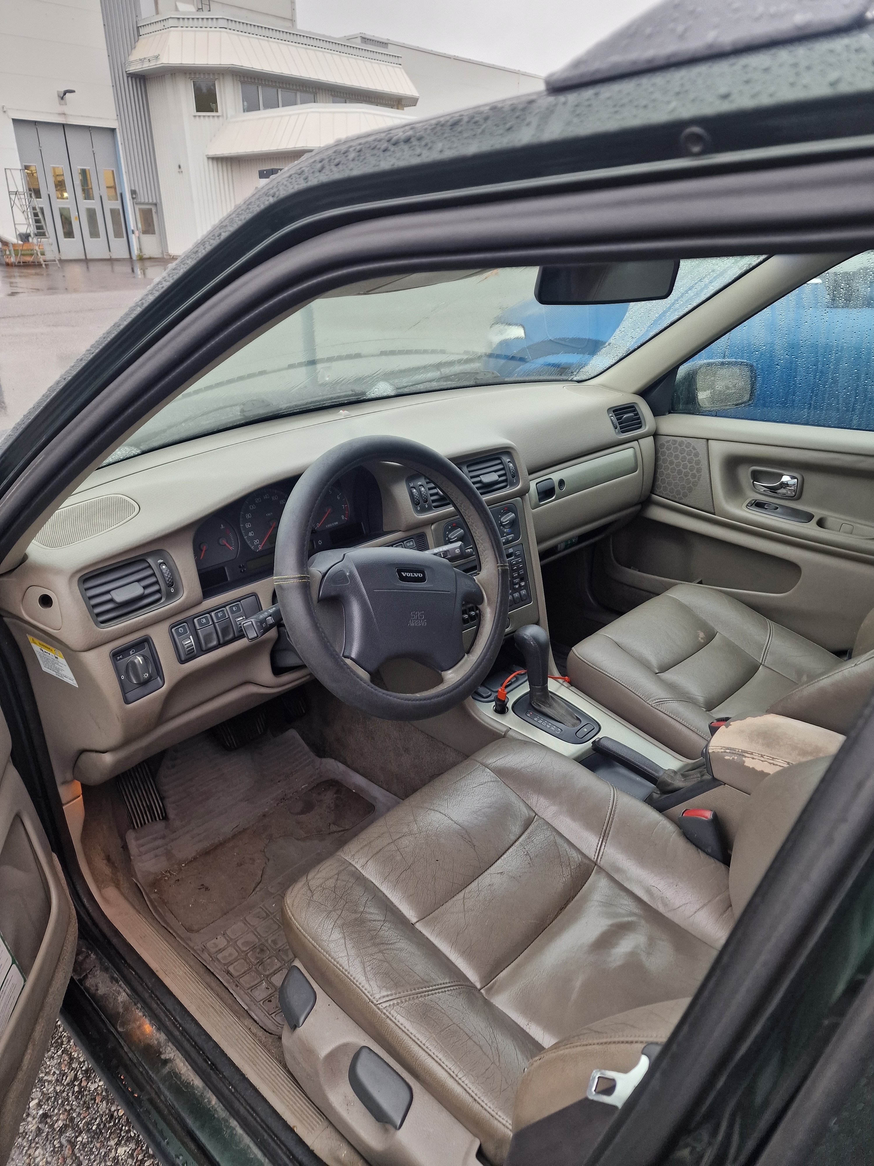 Volvo V70 2000, kuva 5/5
