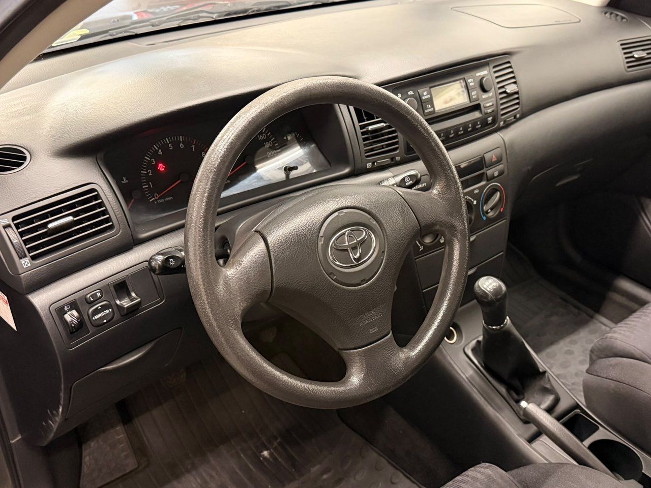 Toyota Corolla 5-dörrars 1.6 VVT-i 2003, bild 6/10