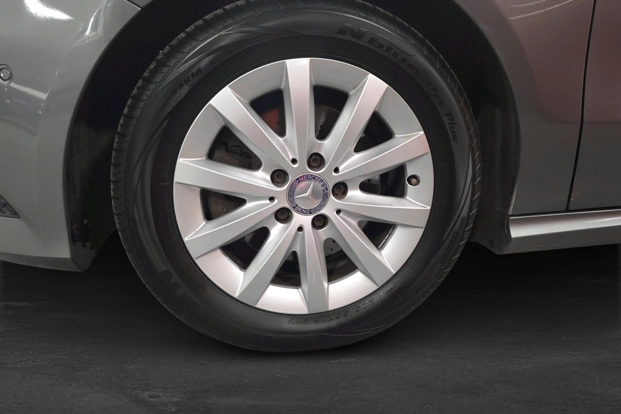 Mercedes-Benz A 180 Style Line Manuell 2013, bild 5/10