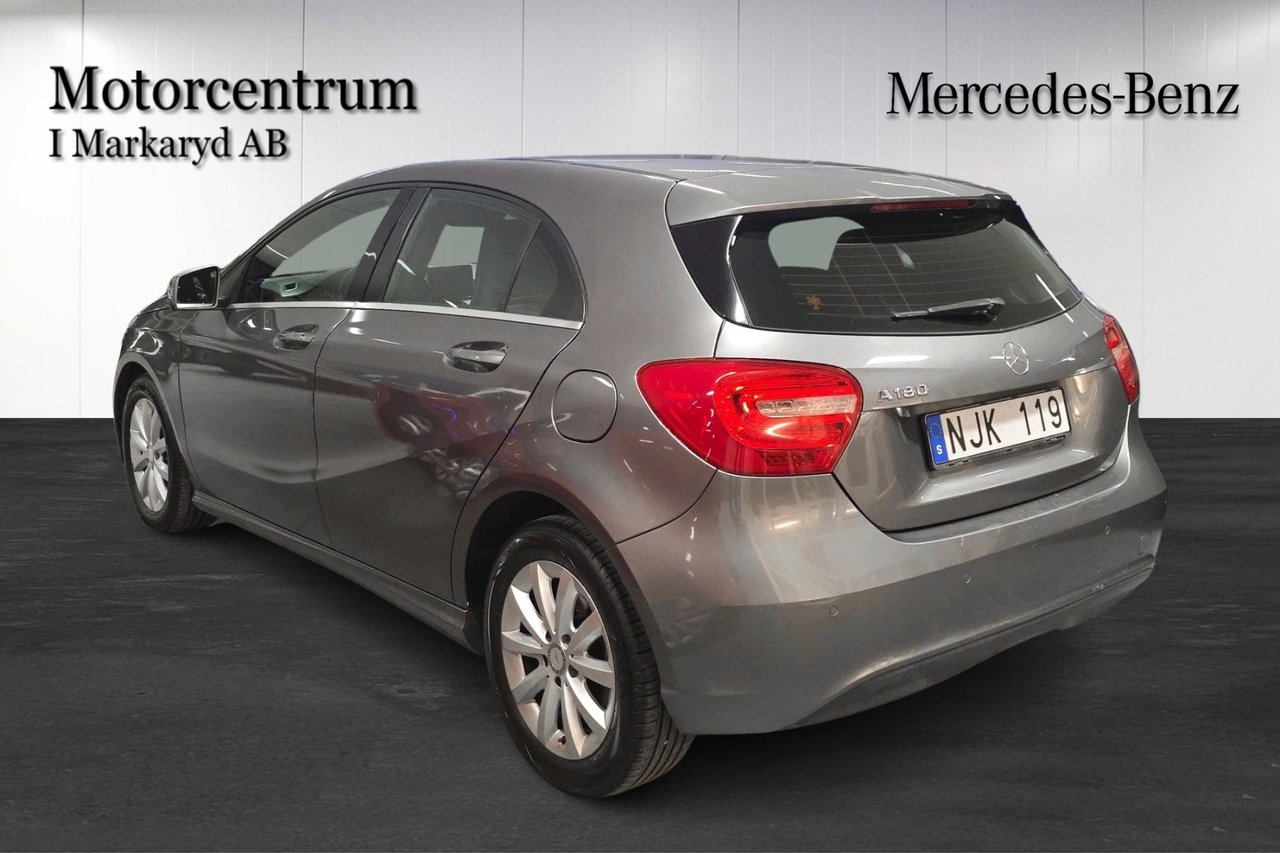 Mercedes-Benz A 180 Style Line Manuell 2013, bild 3/10