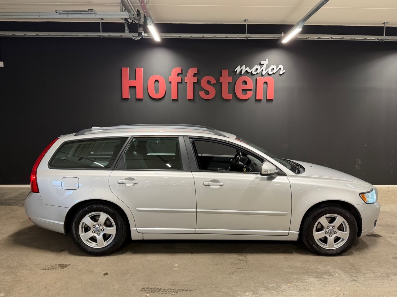 Volvo V50 Momentum 2010, bild 2/10