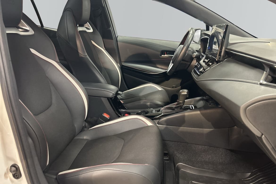 Toyota Corolla 1.8 Hybrid GR Sport 2023, photo 7/11