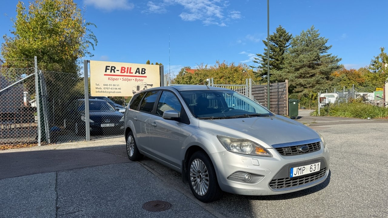 Ford Focus 1.8 Titanium 2009, bild 2/10
