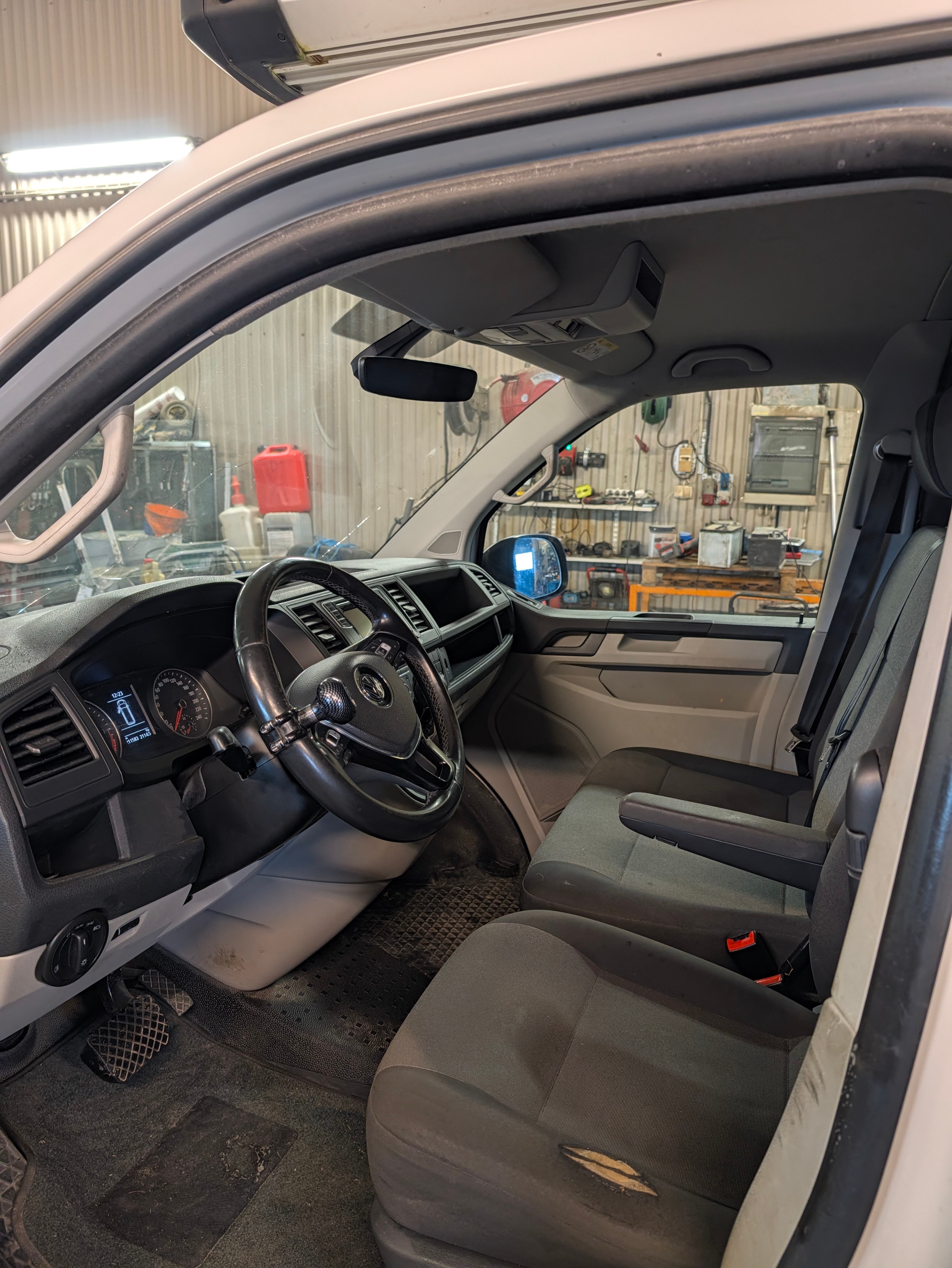 Volkswagen Transporter 2.0 TDI SCR 2018, photo 6/6