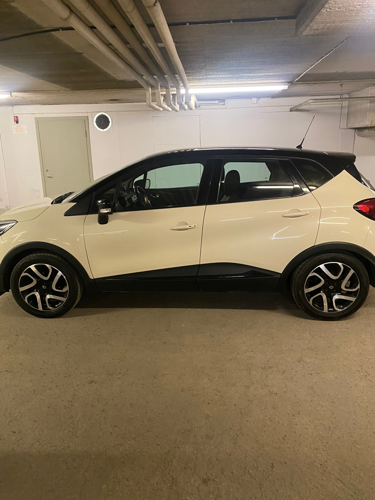 Renault Captur 0.9 TCe Manuell 2014, bild 2/8