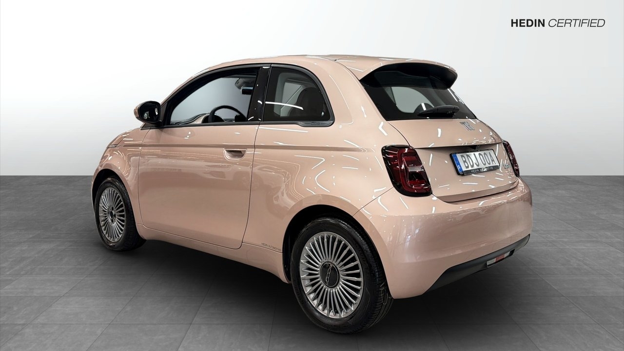 Fiat 500e 42 kWh 118hp 2022, bild 7/10