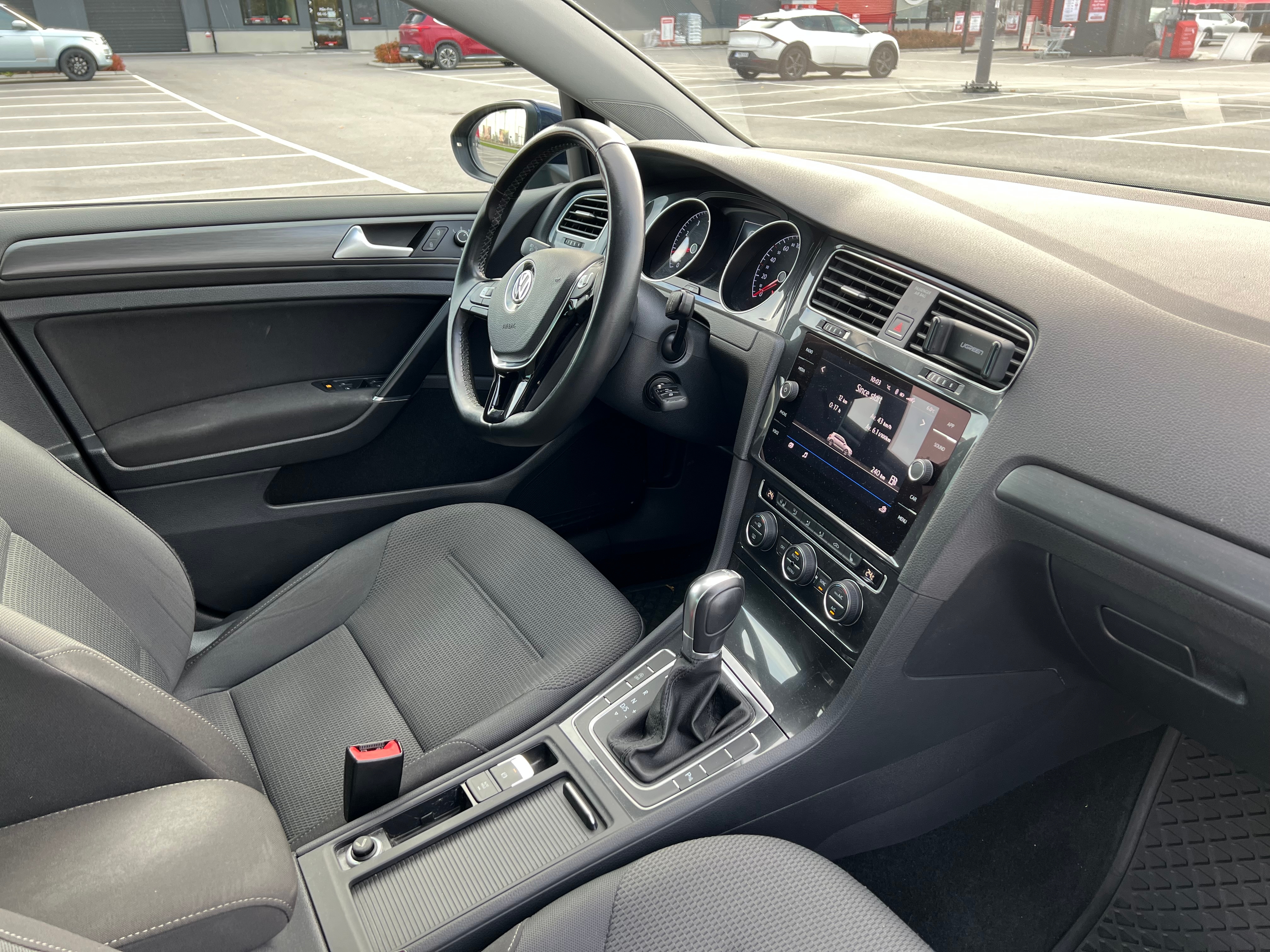 Volkswagen Golf 2018, photo 6/8