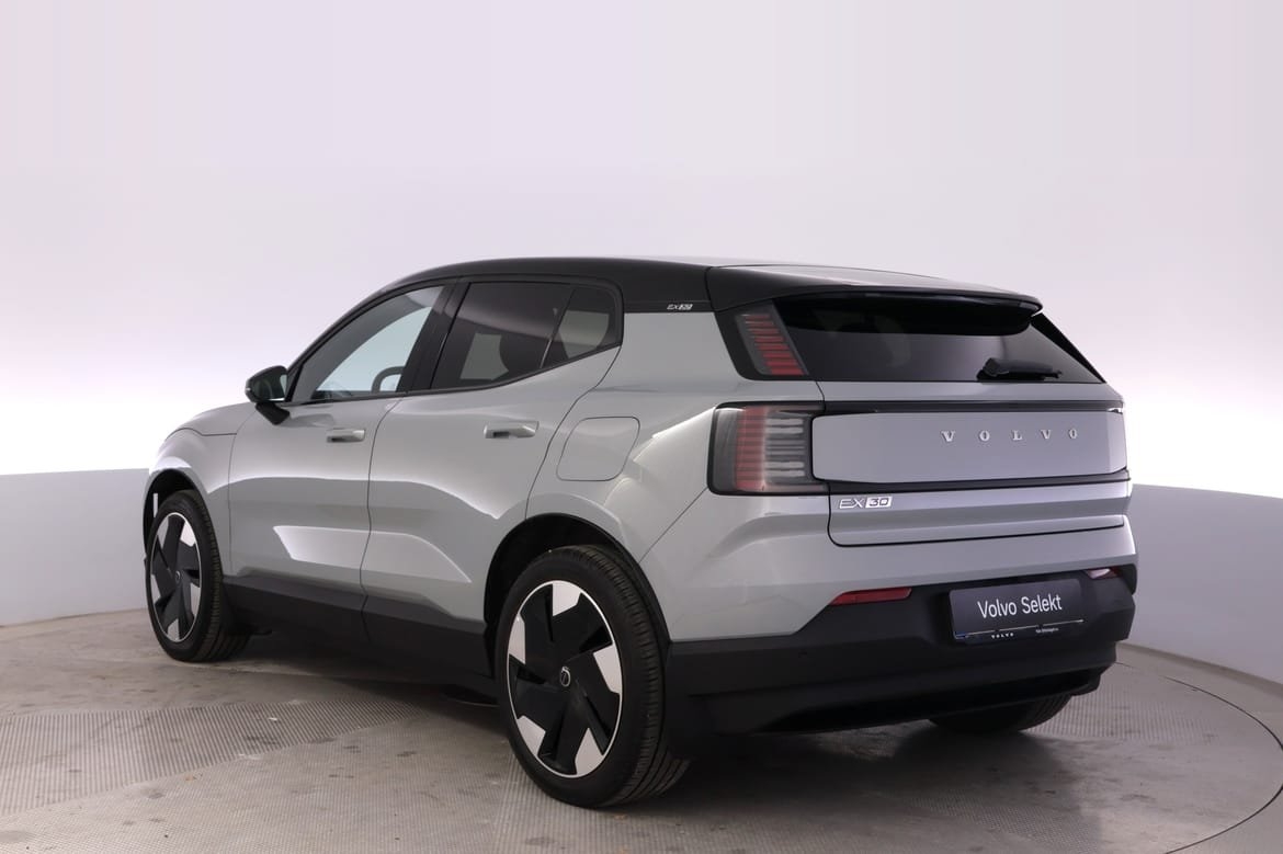 Volvo EX30 Extended Range Plus 2025, bild 3/10