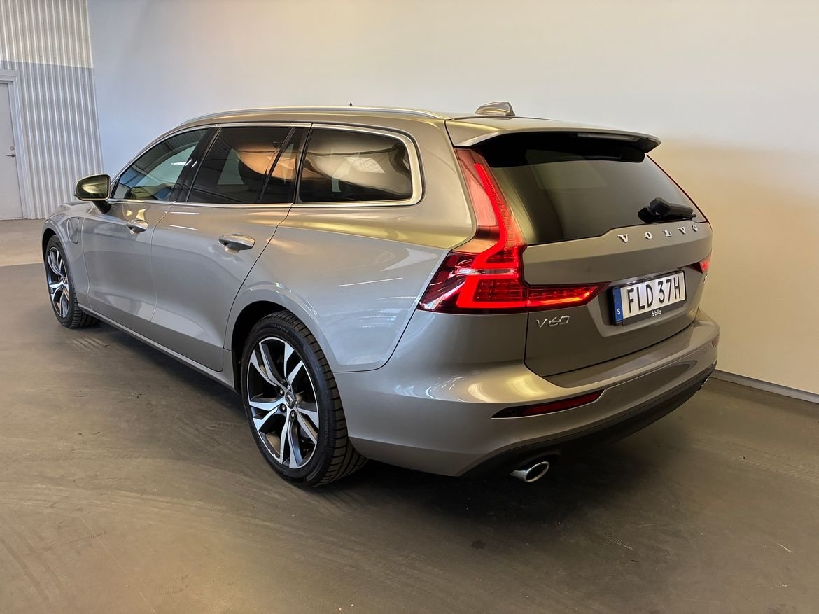 Volvo V60 T8 Momentum Advanced 2020, bild 6/10