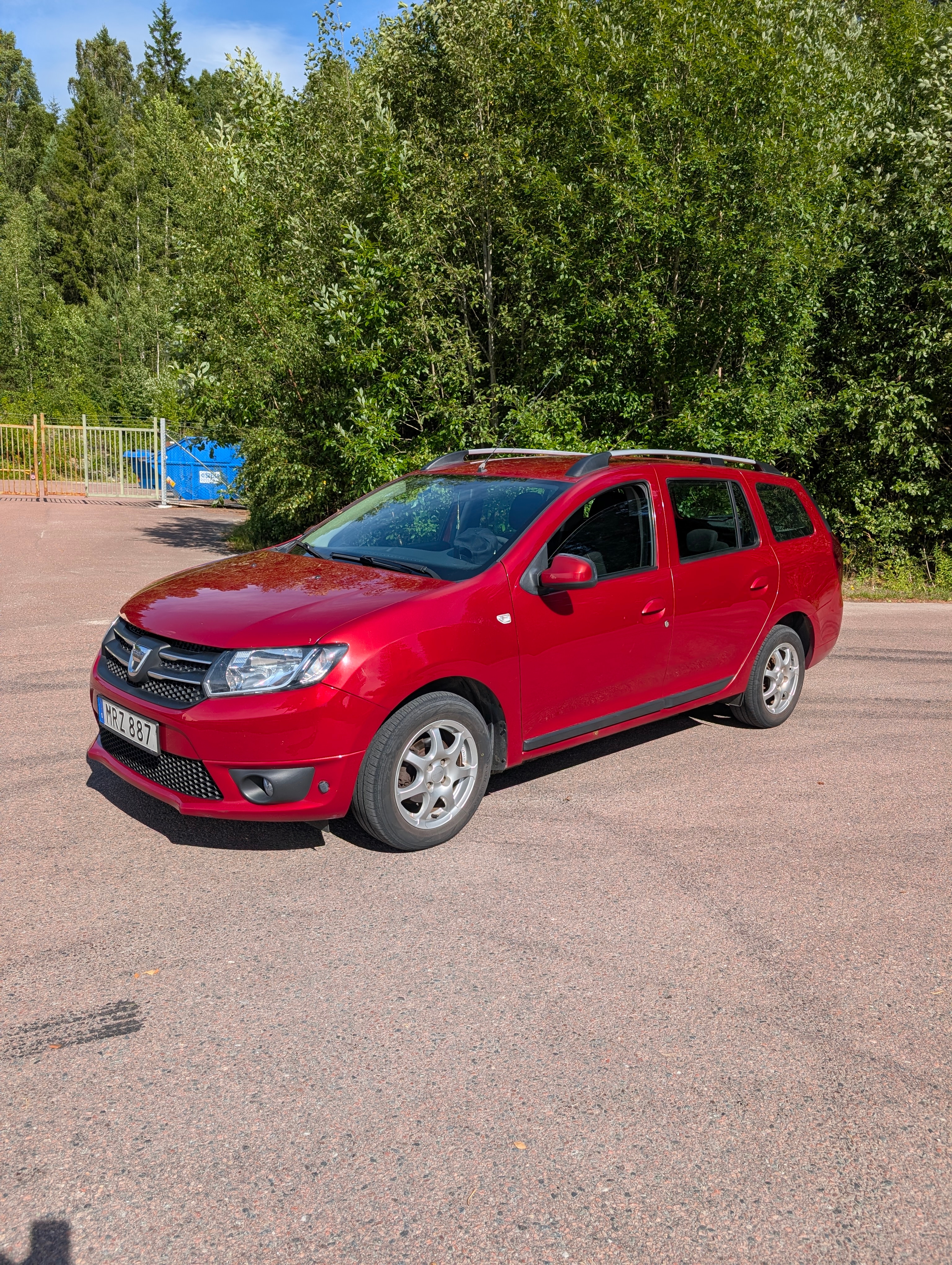 Dacia Logan TCe 90 2015, kuva 2/5